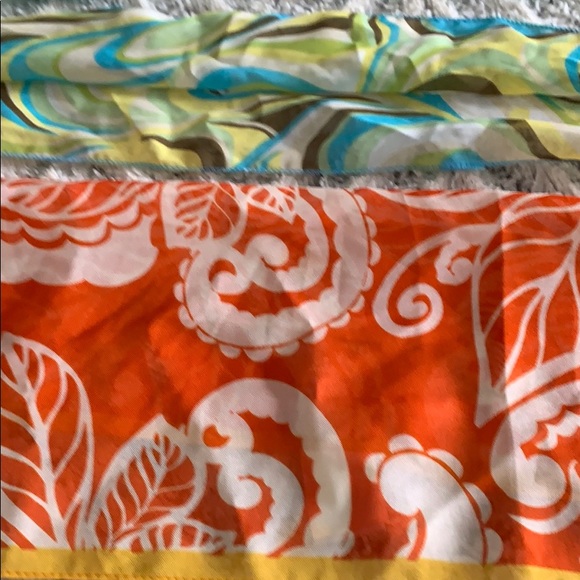 9 Colorful Scarfs - Picture 4 of 7